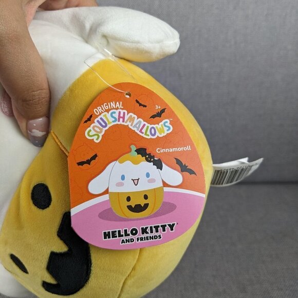 Squishmallows x Sanrio Halloween Cinnamoroll in Pumpkin Costume with Bat 8" - Picture 4 of 6